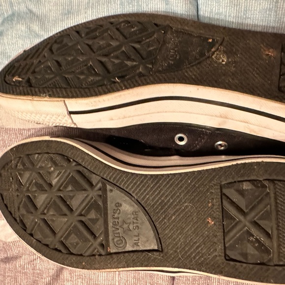 Converse - Picture 2 of 2
